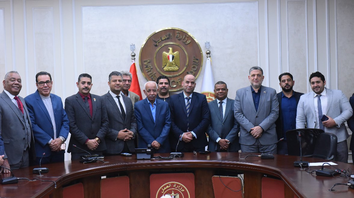 مناقشة قانون المنظمات النقابية العمالية