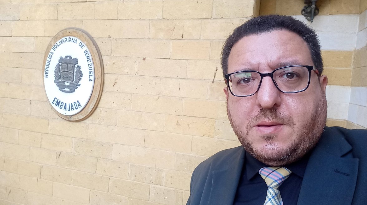  المحامي علي أيوب