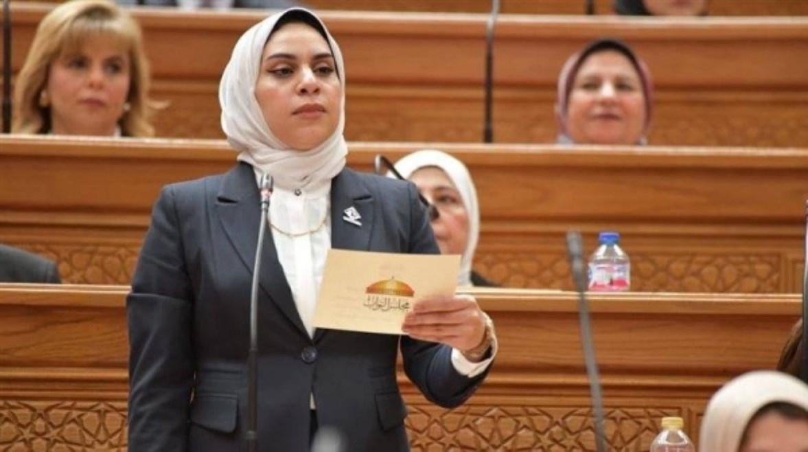 النائبة فاطمة عادل