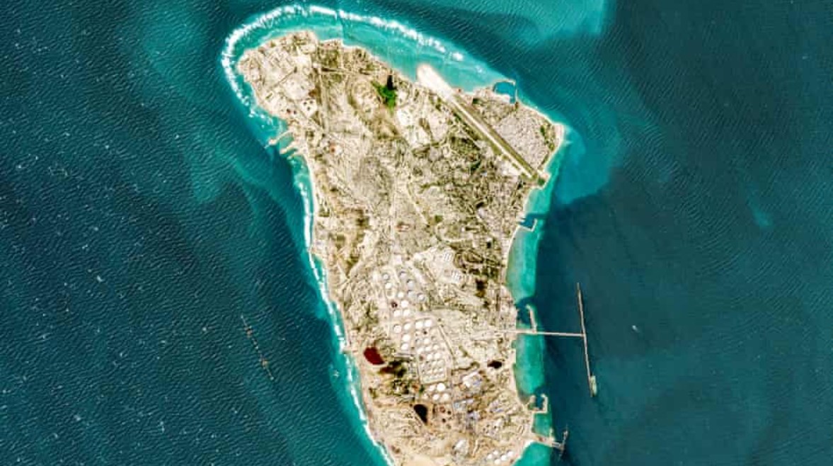 جزيرة خارج الإيرانية 