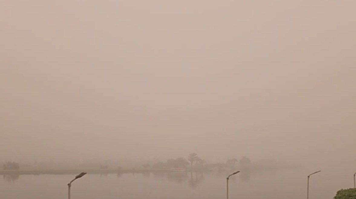 عاصفة ترابية تضرب محافظة المنيا 