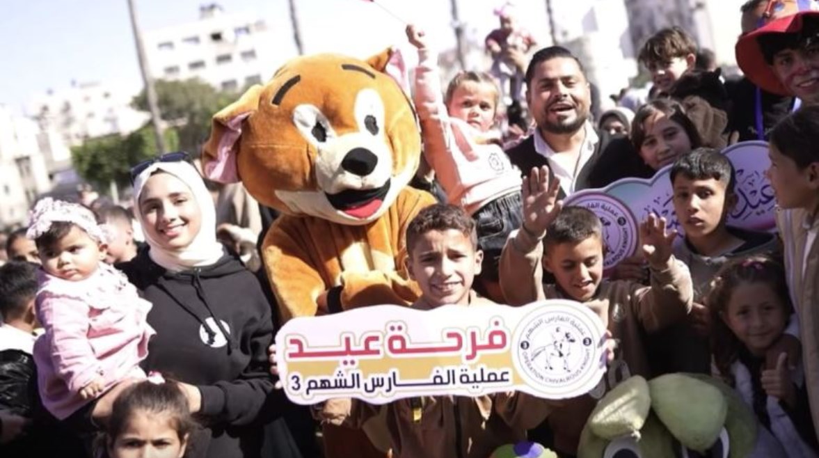 أطفال غزة أثناء الكرنفال