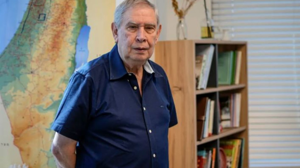 رئيس جهاز الموساد الإسرائيلي السابق 