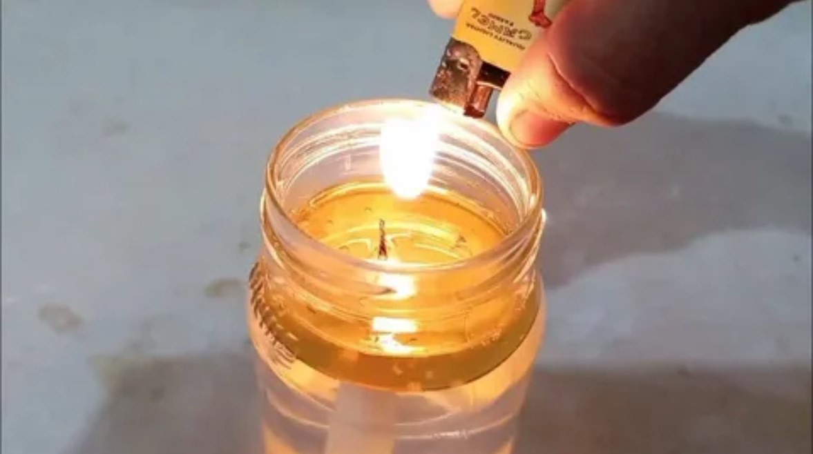 تصنيع شمعة بالمنزل 