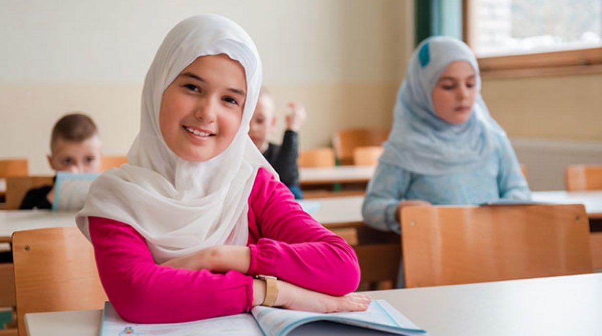 المسلمين في المدارس البريطانية- تعبيرية