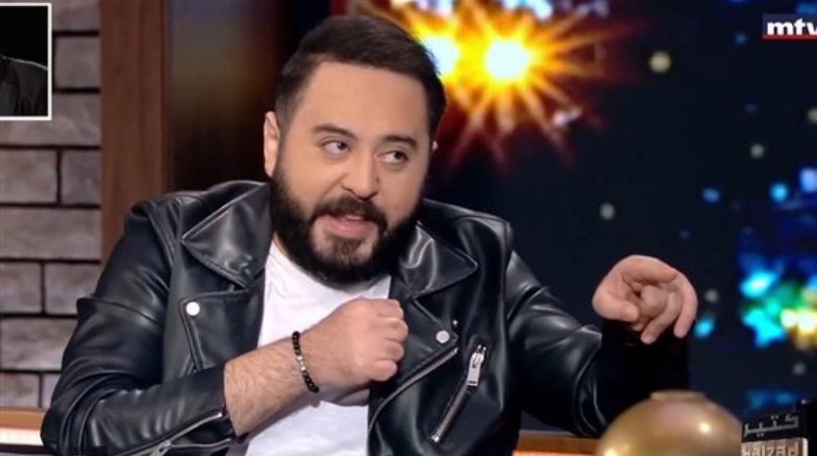 الفنان عمرو عبد العزيز