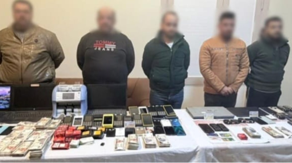 المتهمون والمضبوطات 