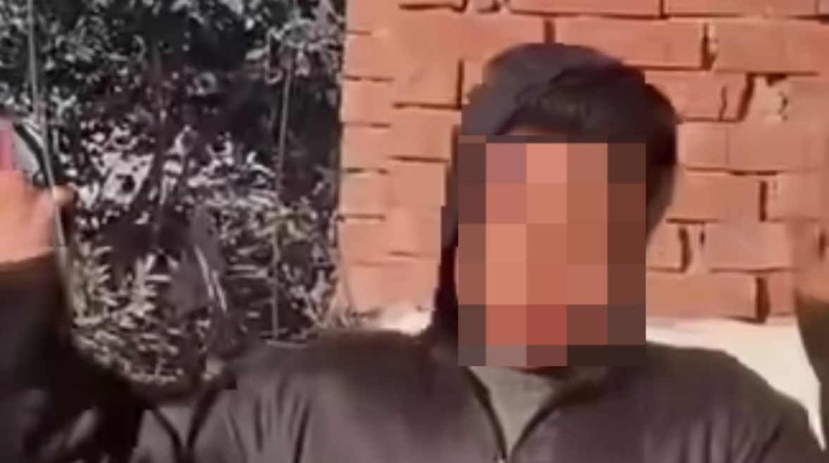 لقطة من فيديو تهديد الفتيات 