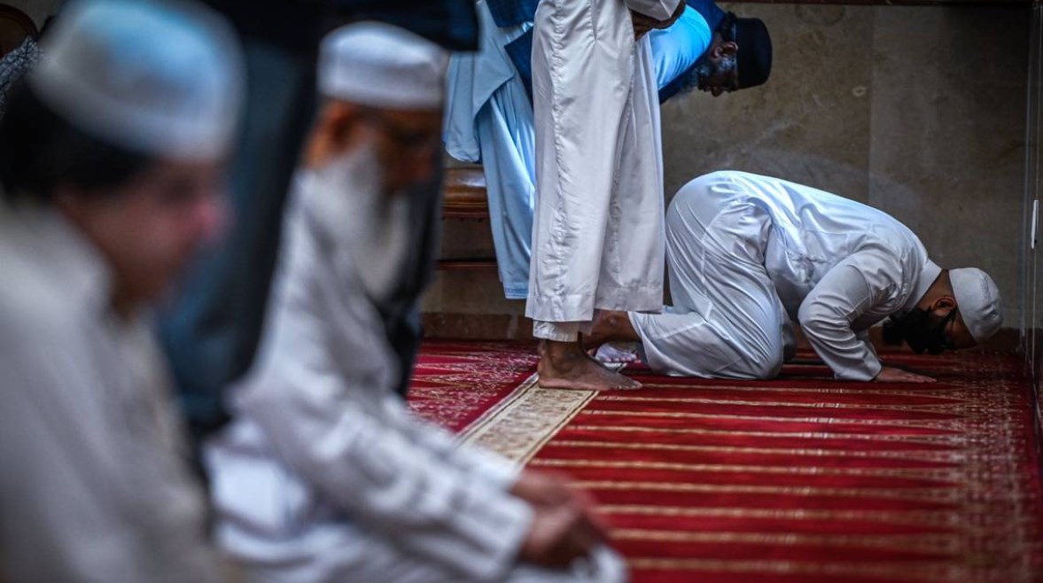 مواقيت الصلاة اليوم الثامن عشر من رمضان 2026 في مصر