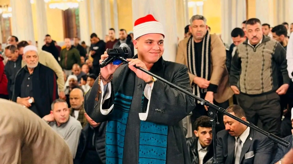 القارئ محمد كامل المتسابق في دولة التلاوة