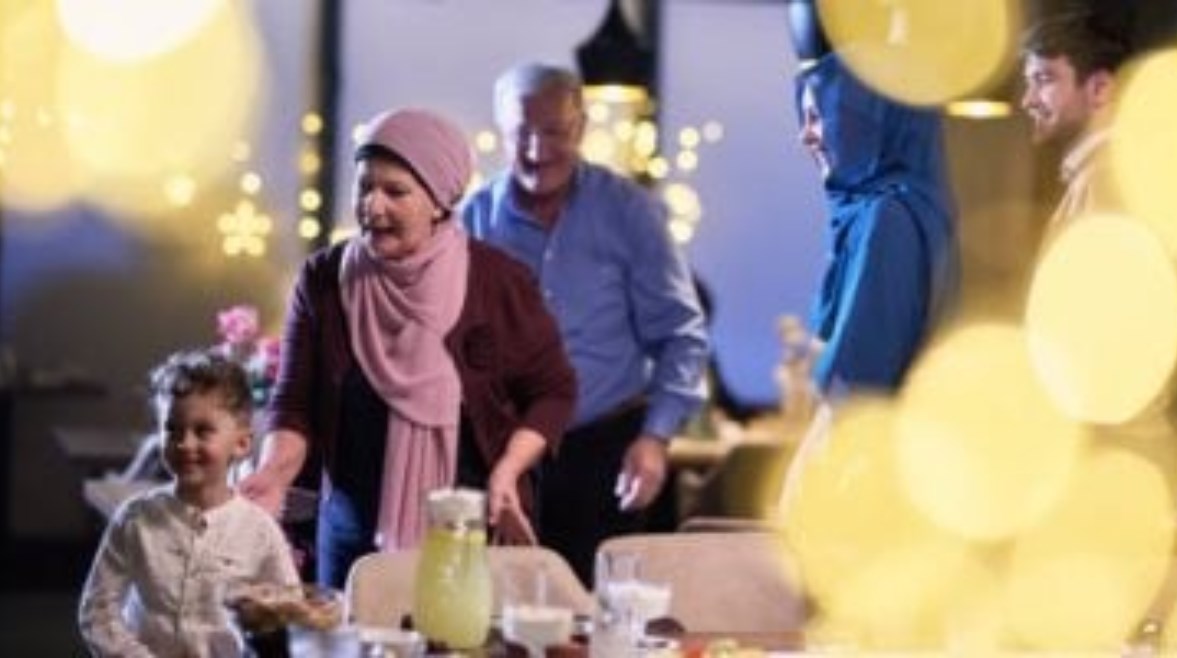 الاستماع بالعيد 