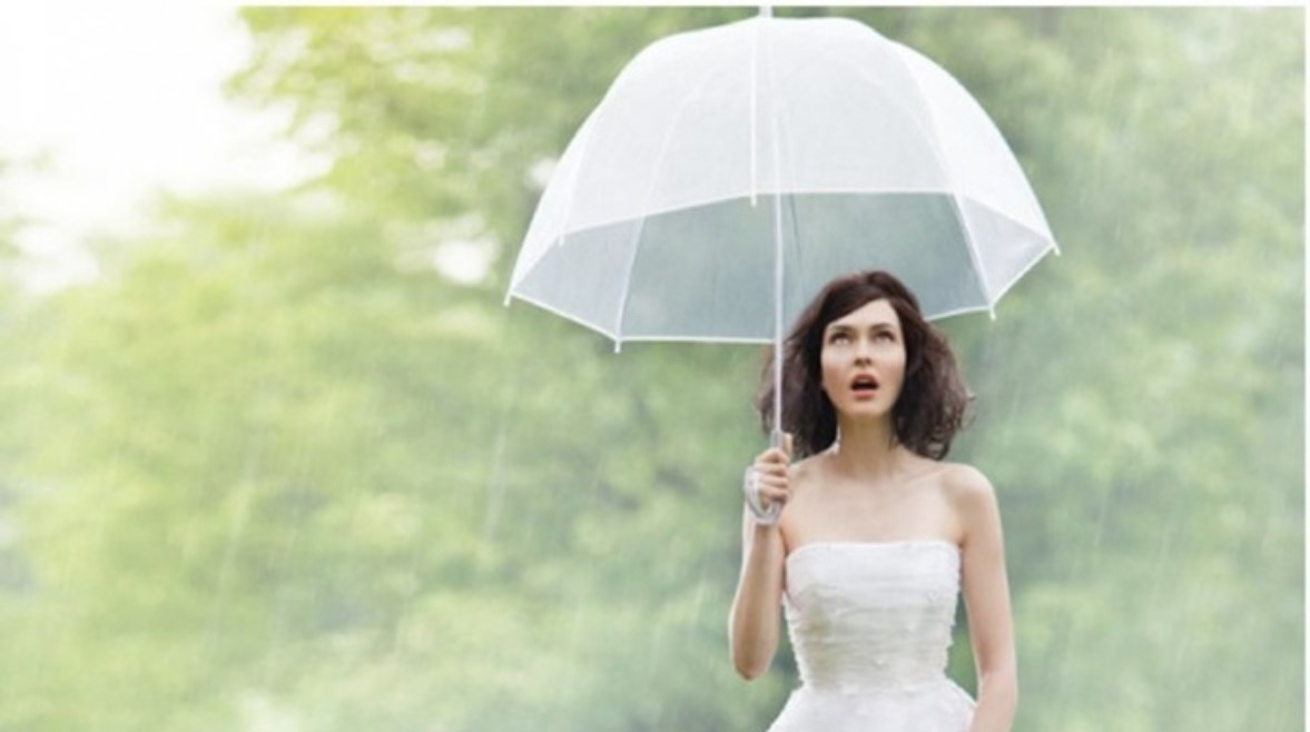 عروس تحت المطر 