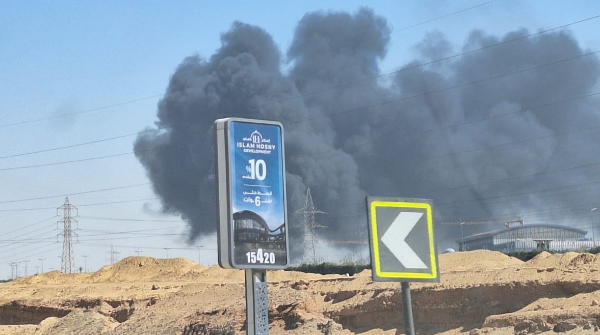 جانب من الحريق