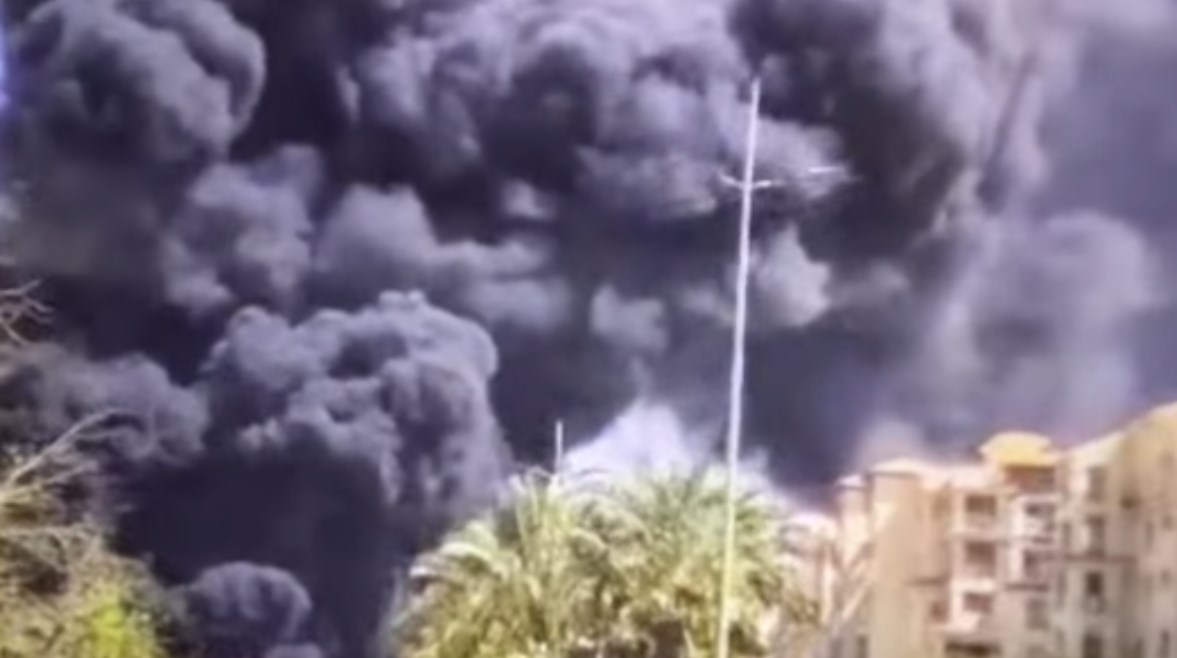 حريق ضخم يلتهم مبنى تحت الإنشاء في القاهرة الجديدة