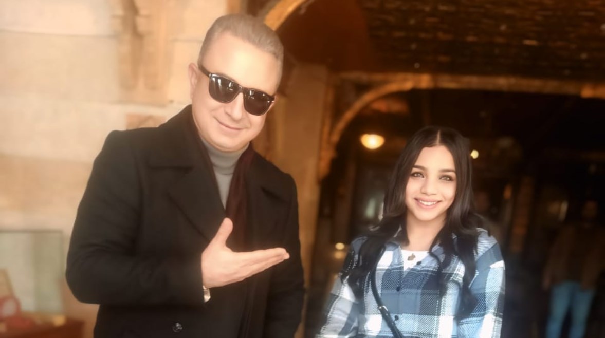 أحمد سعيد عبد الغني ومحررة تليجراف مصر 