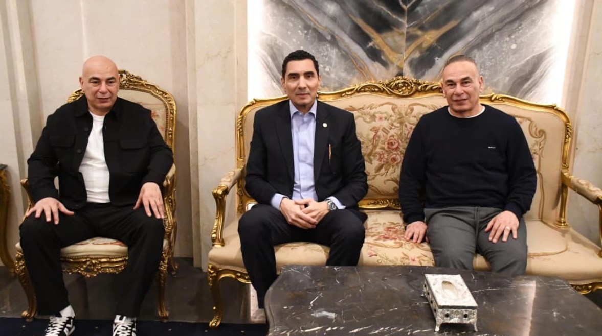 جوهر نبيل مع الجهاز الفني لمنتخب مصر