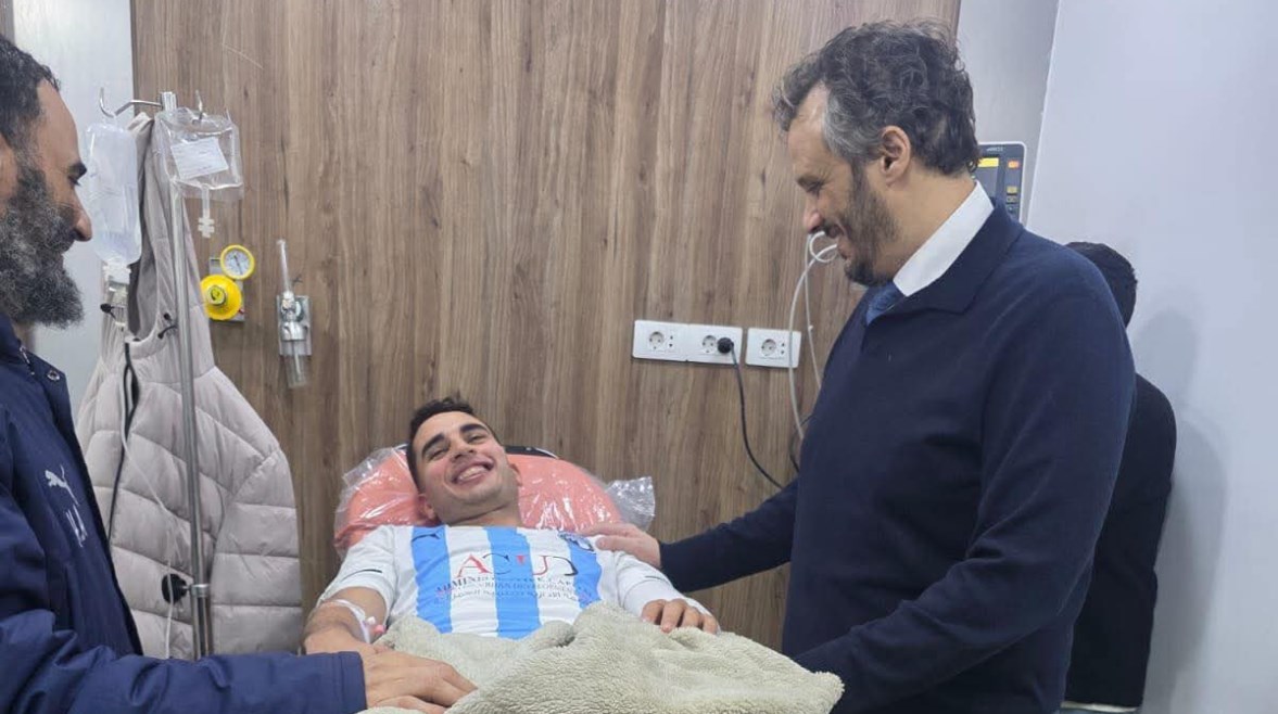 ممدوح عيد يطمئن على محمد حمدي