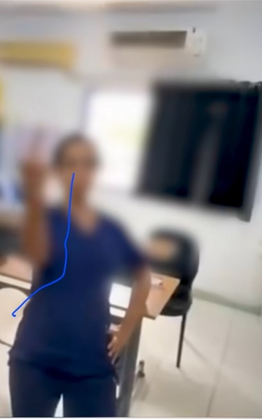 الطبيبة التي تعمل بمستشفي دهب