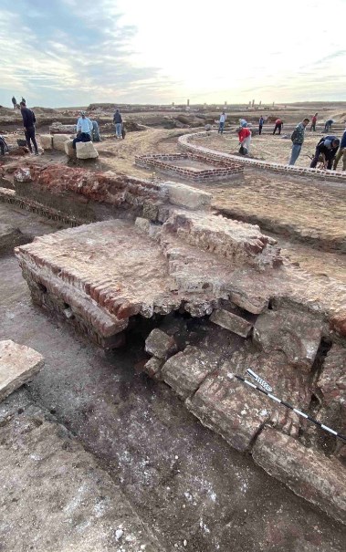 اكتشاف مبنى ديني في تل الفرما 