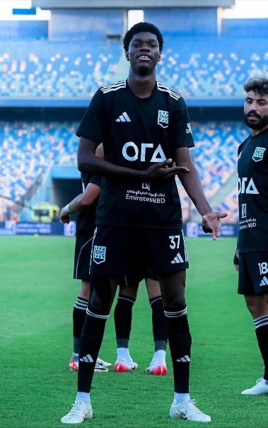 ماتا ماجاسا لاعب خط وسط نادي زد