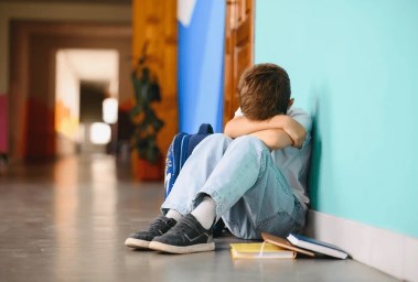 انهيار طالب نفسيًا- تعبيرية