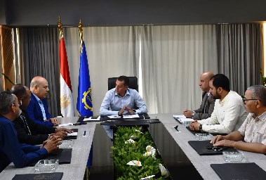 محافظ أسوان ..  إعتماد وزارة التخطيط مبلغ 220 مليون جنيه لإستكمال مشروع الإحلال والتجديد  لمساكن المغتربين بقرى نصر النوبة