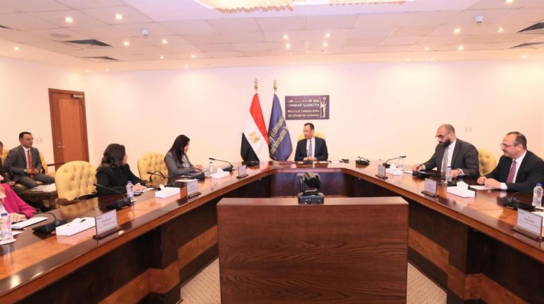 اجتماع وزارة الاتصالات مع الممثل المقيم لبرنامج الأمم المتحدة الإنمائي في مصر