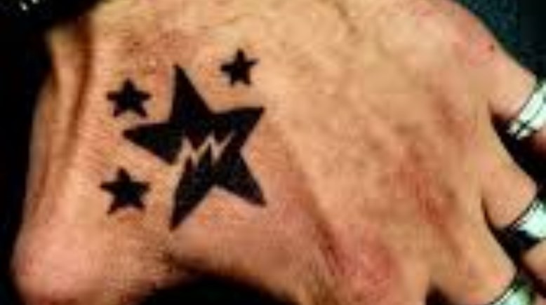 وشم على الكف