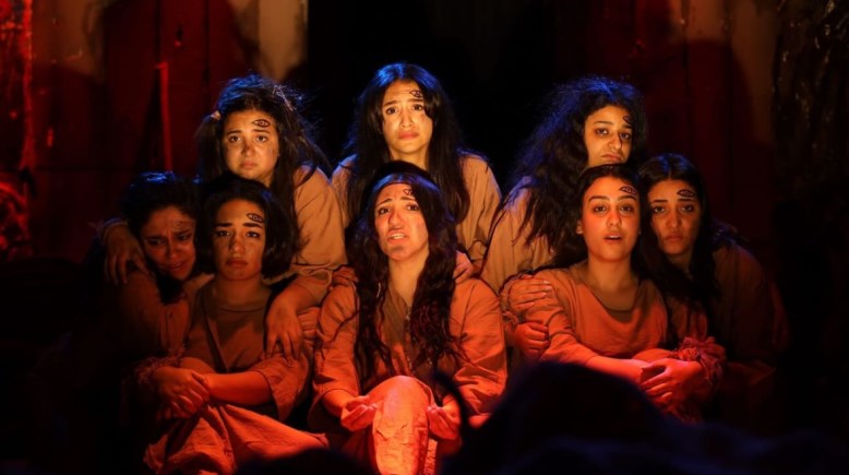 فريق "الكرمة" المسرحي