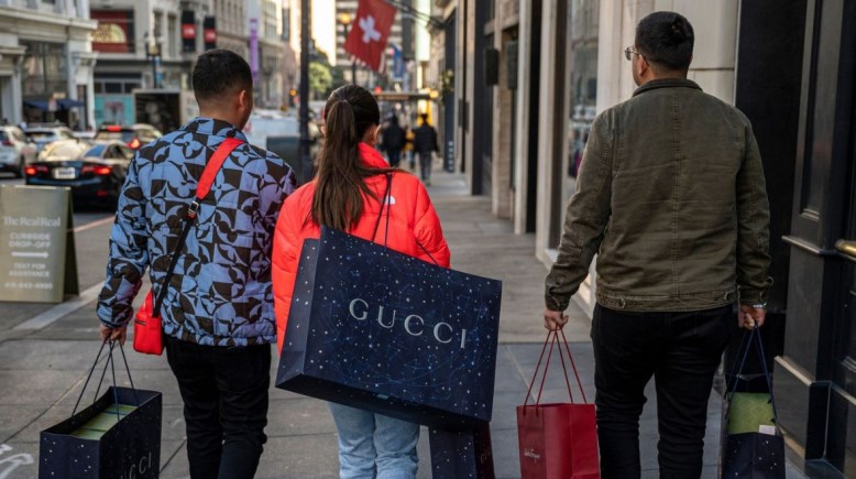 قطاع السلع الفاخرة العالمي