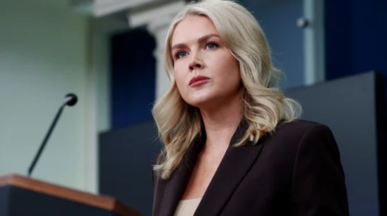 كارولين ليفيت