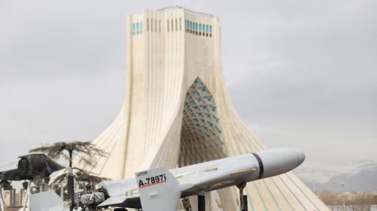 مسيرة شاهد الإيرانية معروضة في طهران