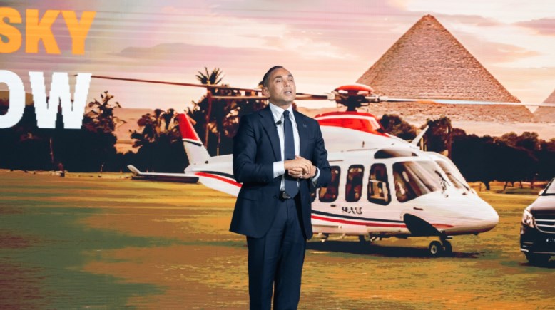  المهندس محمد أبو غالي خلال إطلاق خدمة سكاي كاب 