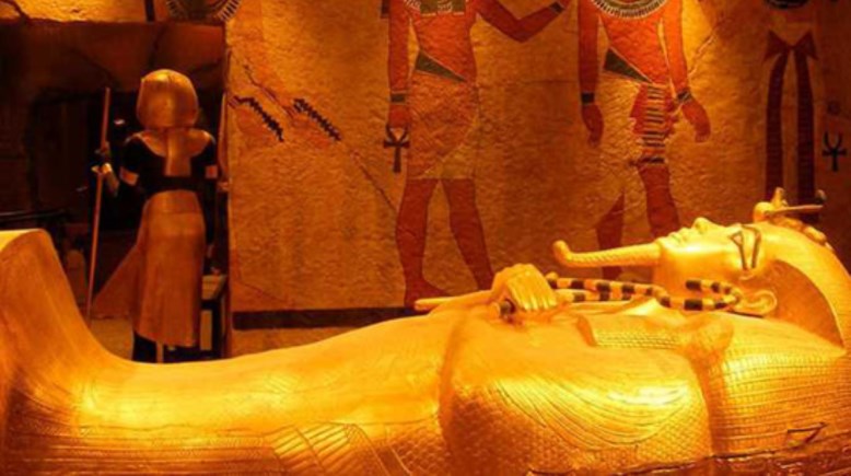 مقبرة الملك توت عنخ آمون