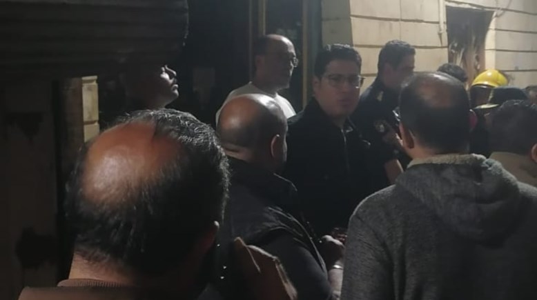 إنقاذ مصاب والبحث عن مفقود أسفل عقار الجمالية المنهار