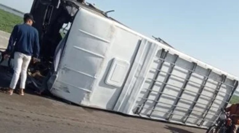 تصادم أتوبيس- أرشيفية