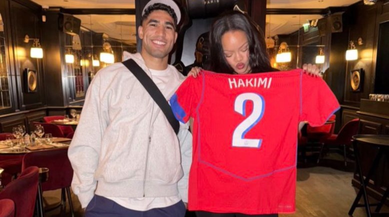 أشرف حكيمي يفاجئ ريهانا بهدية غير متوقعة