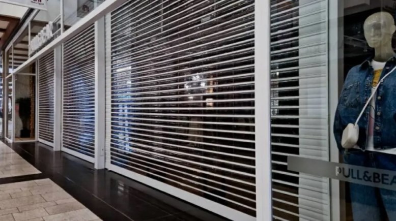 مواعيد غلق المحلات اليوم السبت