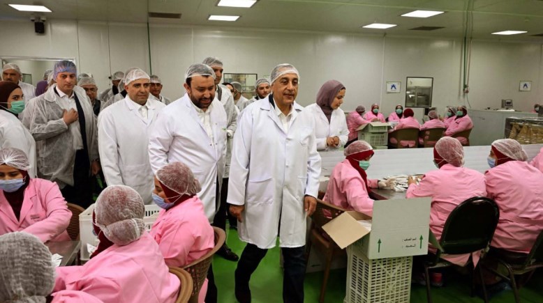 جانب من جولة رئيس الوزراء بالمنطقة الاستثمارية ببنها 