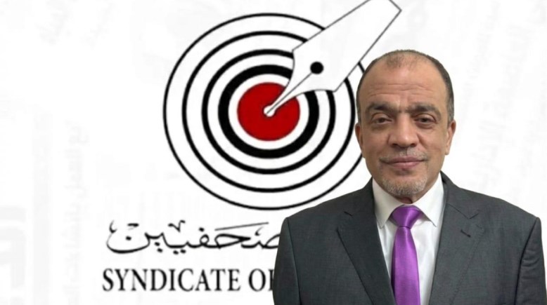 الكاتب الصحفي صالح رجب