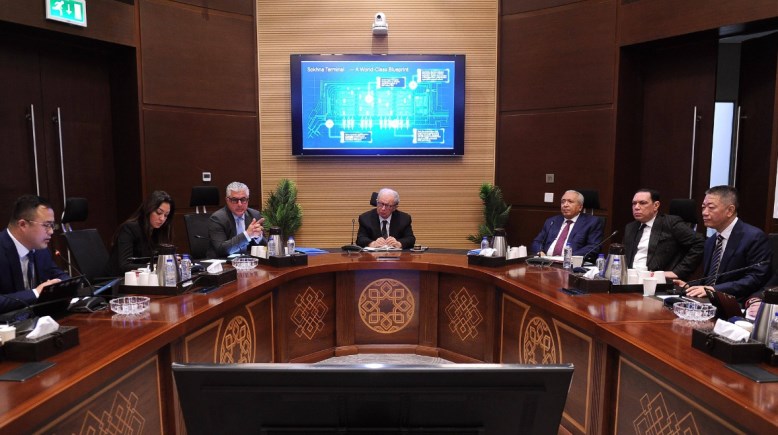 نائب رئيس الوزراء يستقبل الوفد الصيني