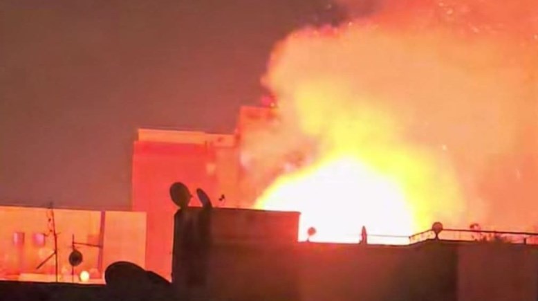 جانب من الحريق 