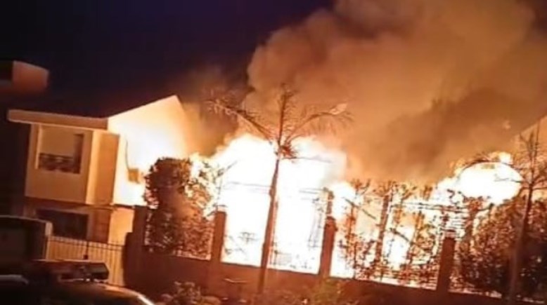 حريق فيلا - أرشيفية
