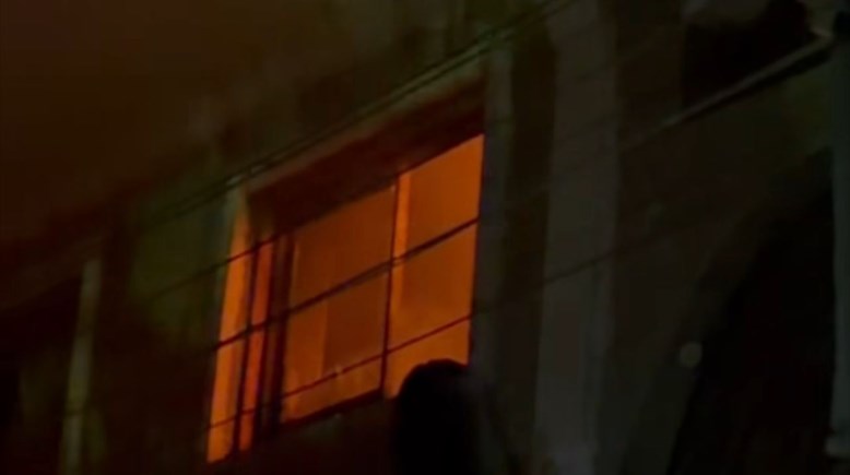 جانب من الحريق