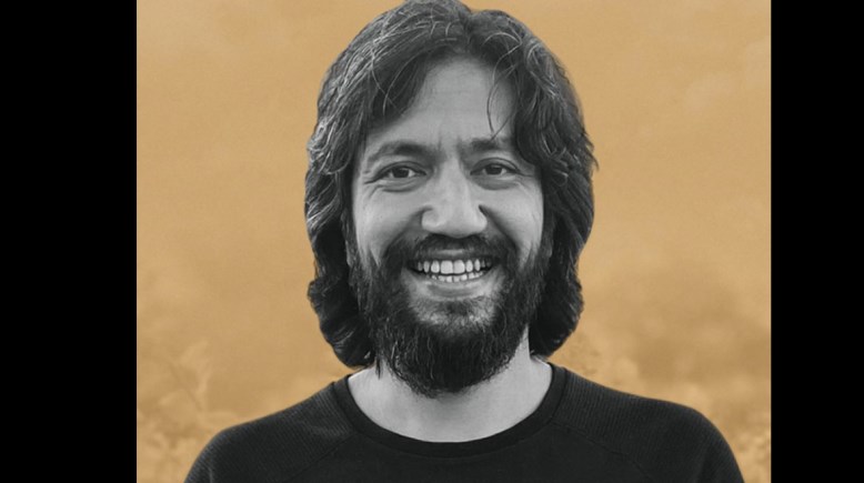 المؤلف عمار صبري