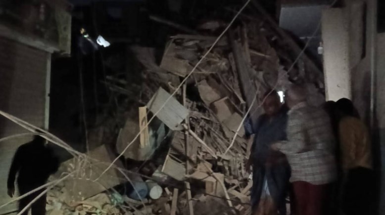 صورة للعقار عقب الانهيار 