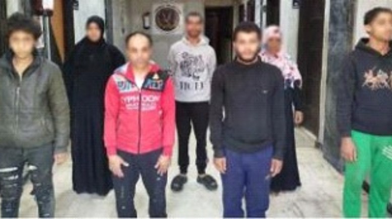 المتهمين بعد ضبطهم 