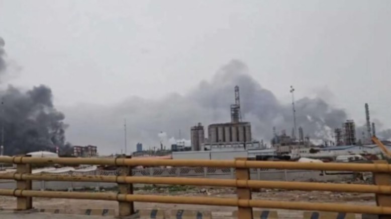 صورة أرشيفية لقصف على مجمع بارس 