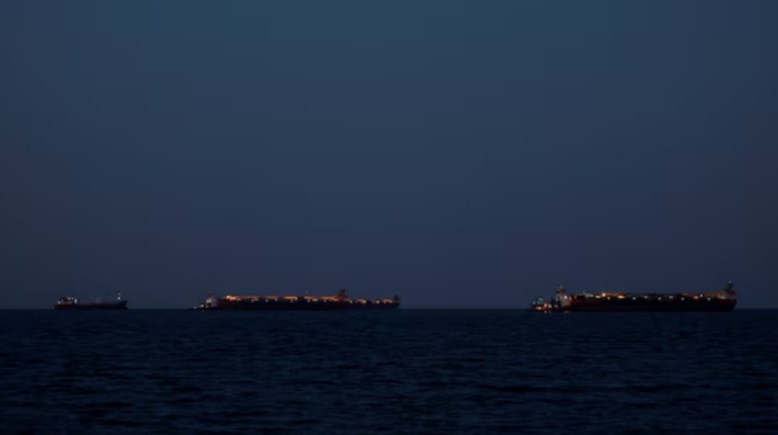 ناقلات نفط في مضيق هرمز