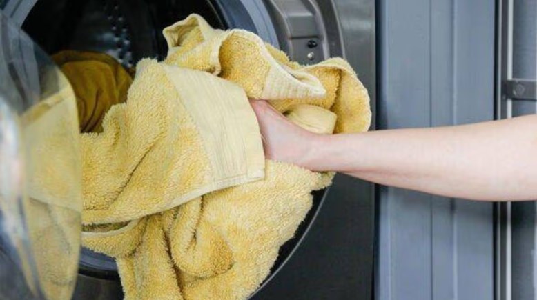 لماذا تفقد المناشف قدرتها على الامتصاص؟